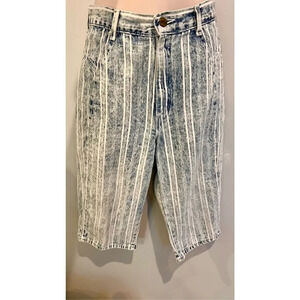 Vintage Chic 80s High Waist Acid Wash Mom Jean Shorts Size 9 Made In USA Striped